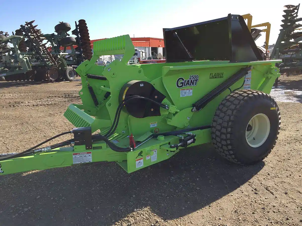 Gallery image 2 for New 2024 Schulte GIANT 2500 Rock Picker