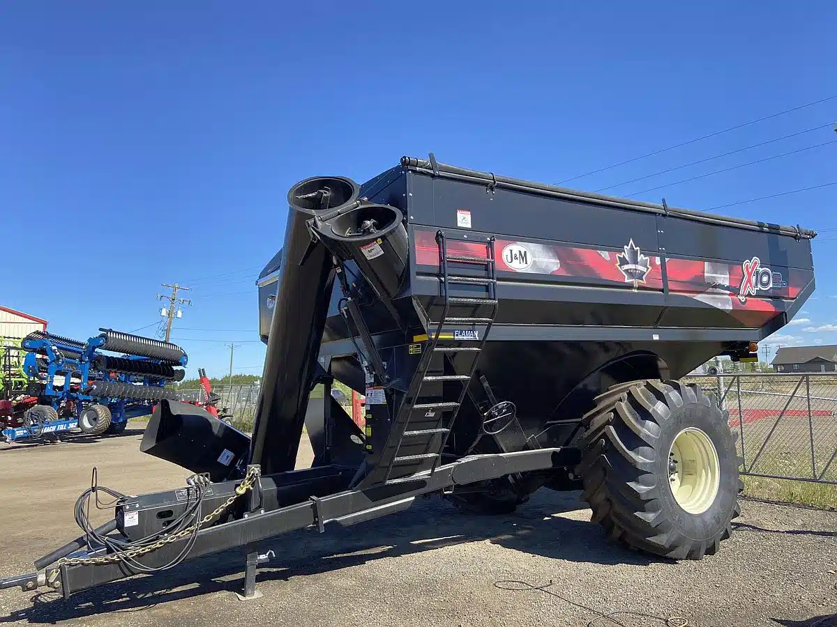 Gallery image 1 for New 2023 J&M 1012-20S Grain Cart