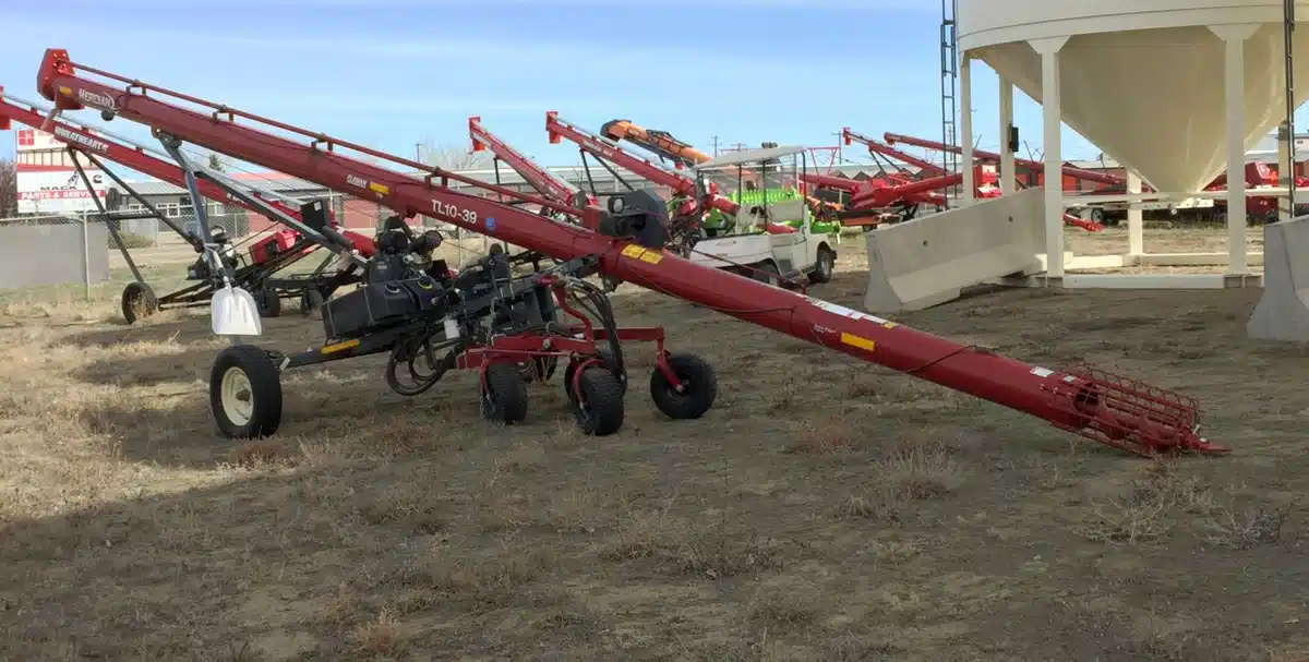 Gallery image 2 for New 2025 Meridian TL10-39 Grain Auger