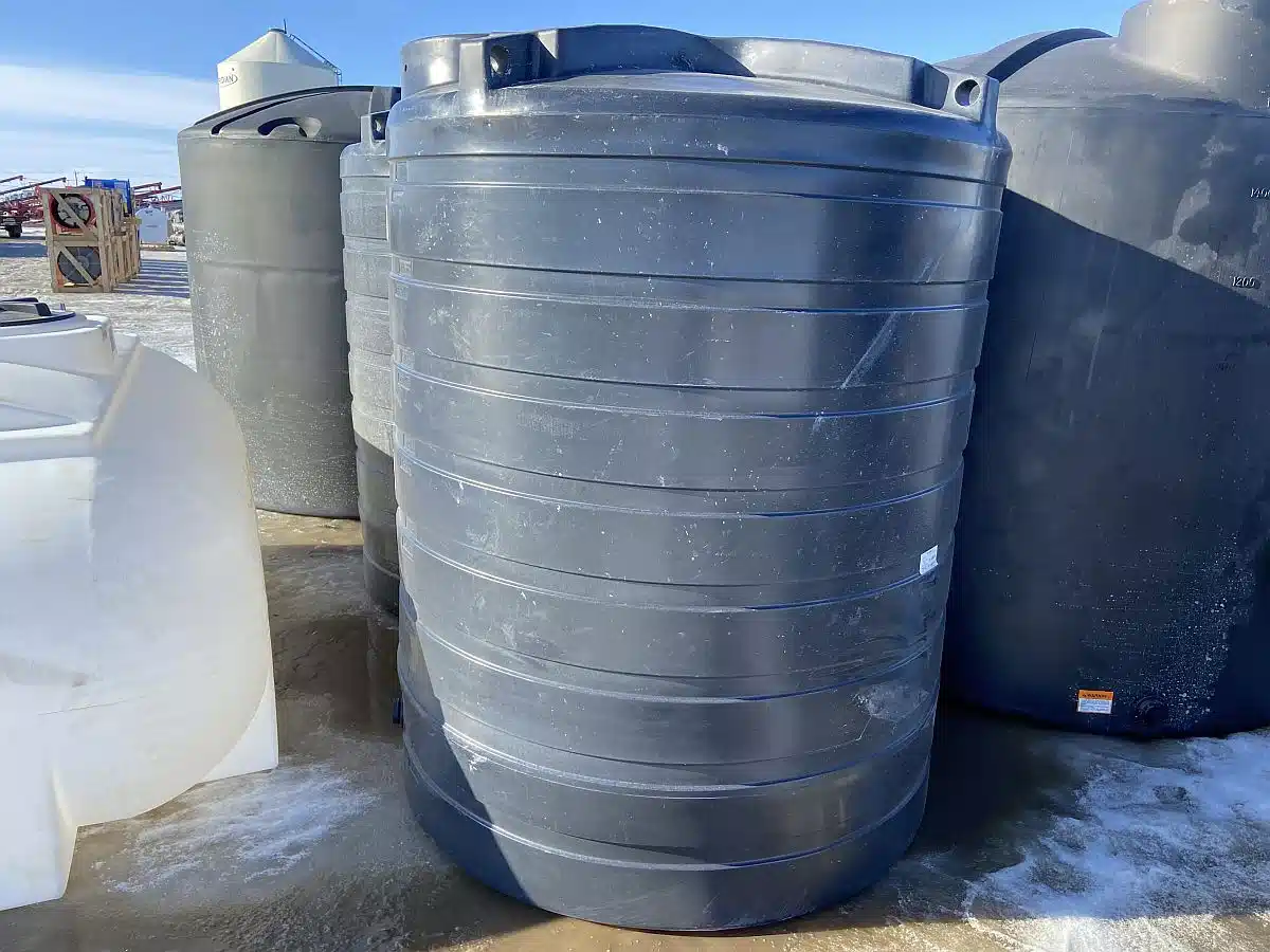 Gallery image 1 for New 2023 Enduraplas THV00870BK Fertilizer Tank