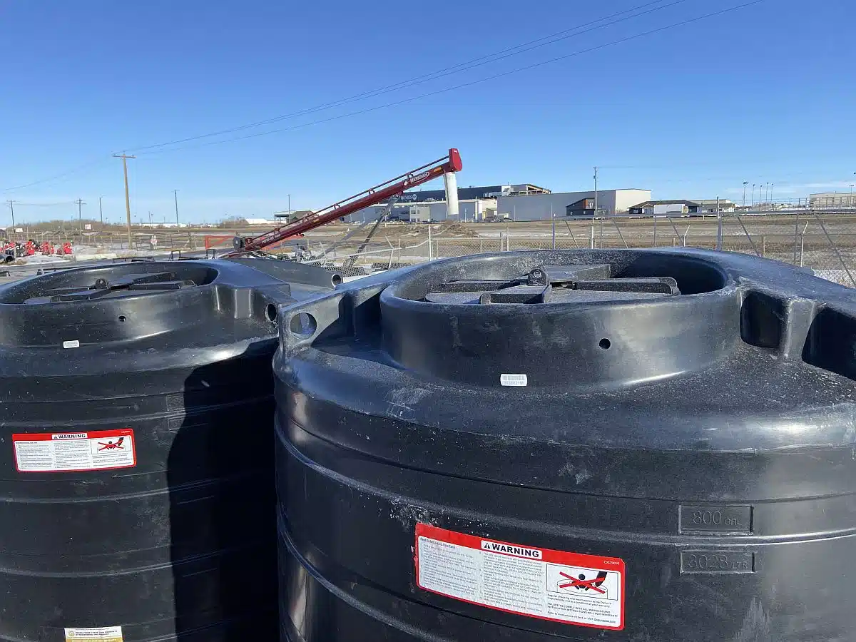 Gallery image 2 for New 2023 Enduraplas THV00870BK Fertilizer Tank