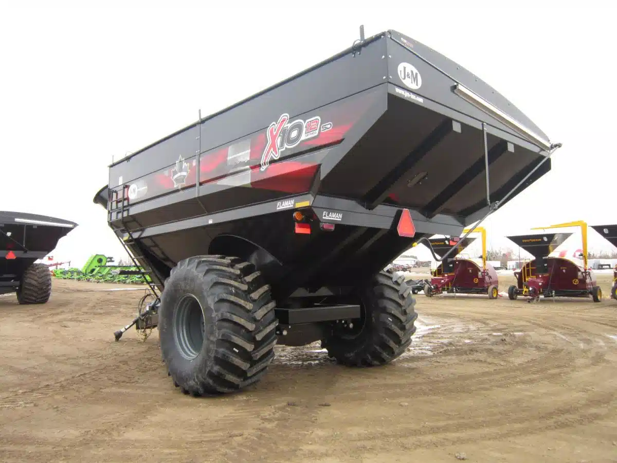Gallery image 2 for New J&M 1012 Grain Cart