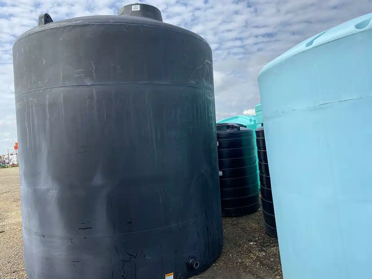 Gallery image 2 for Unspecified 43901 Tank