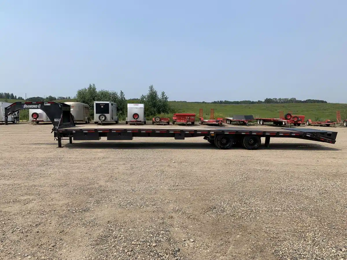 Gallery image 1 for New 2023 Diamond C FMAX Trailer - Flat Deck