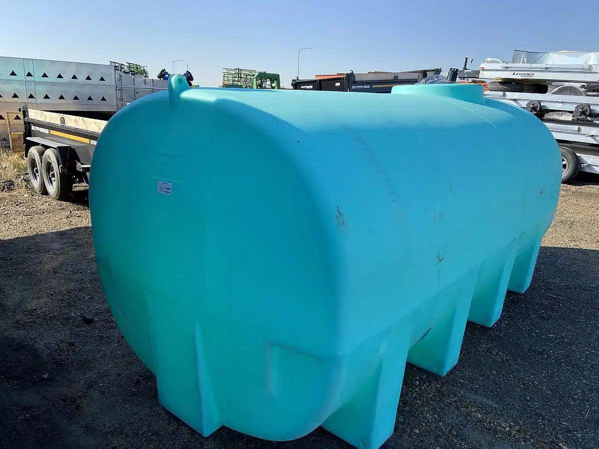 Gallery image 2 for New 2024 Enduraplas THF01900 Fertilizer Tank