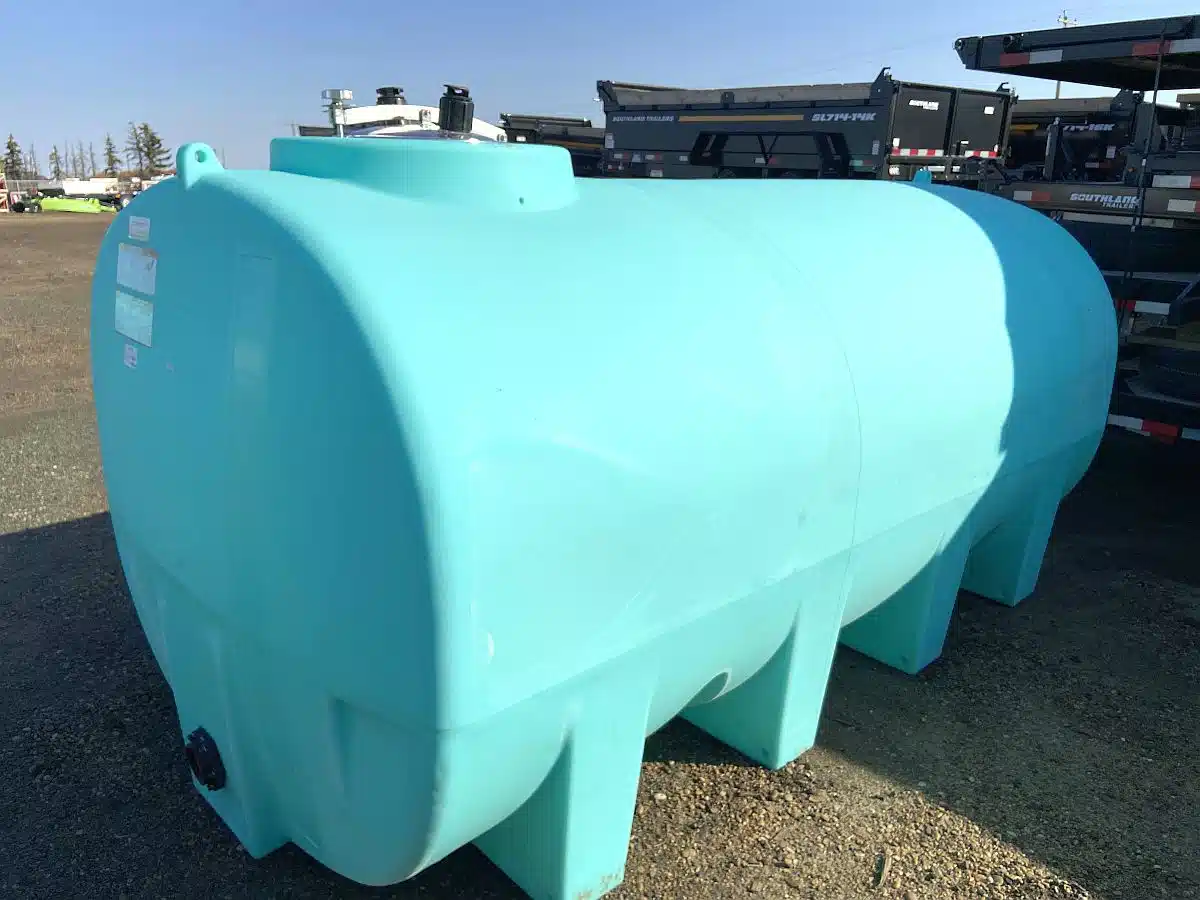 Gallery image 1 for New 2024 Enduraplas THF01900 Fertilizer Tank