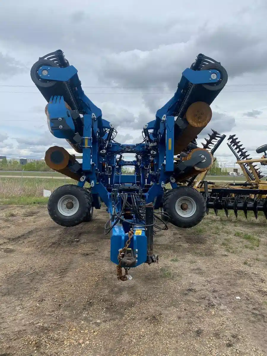 Gallery image 1 for Used 2022 Kinze MACH TILL 261 Disc