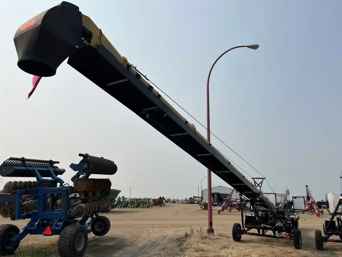 Gallery image 2 for New 2024 CONVEY-ALL 1658TL OIL Grain Auger