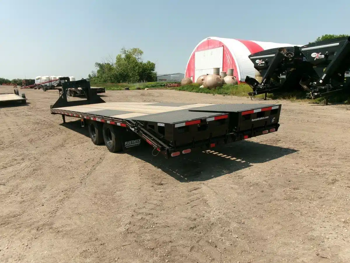 Gallery image 2 for New 2024 Diamond C FMAX212 Trailer
