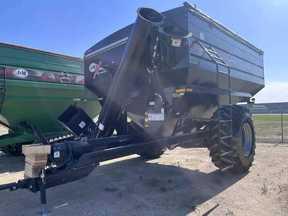 Gallery image 1 for New 2024 J&M 812 Grain Cart