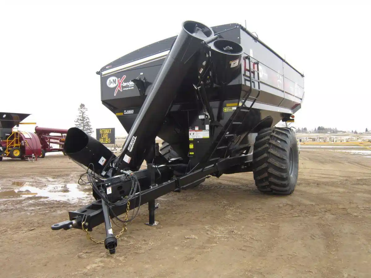 Gallery image 1 for New 2024 J&M 1012-20S Grain Cart