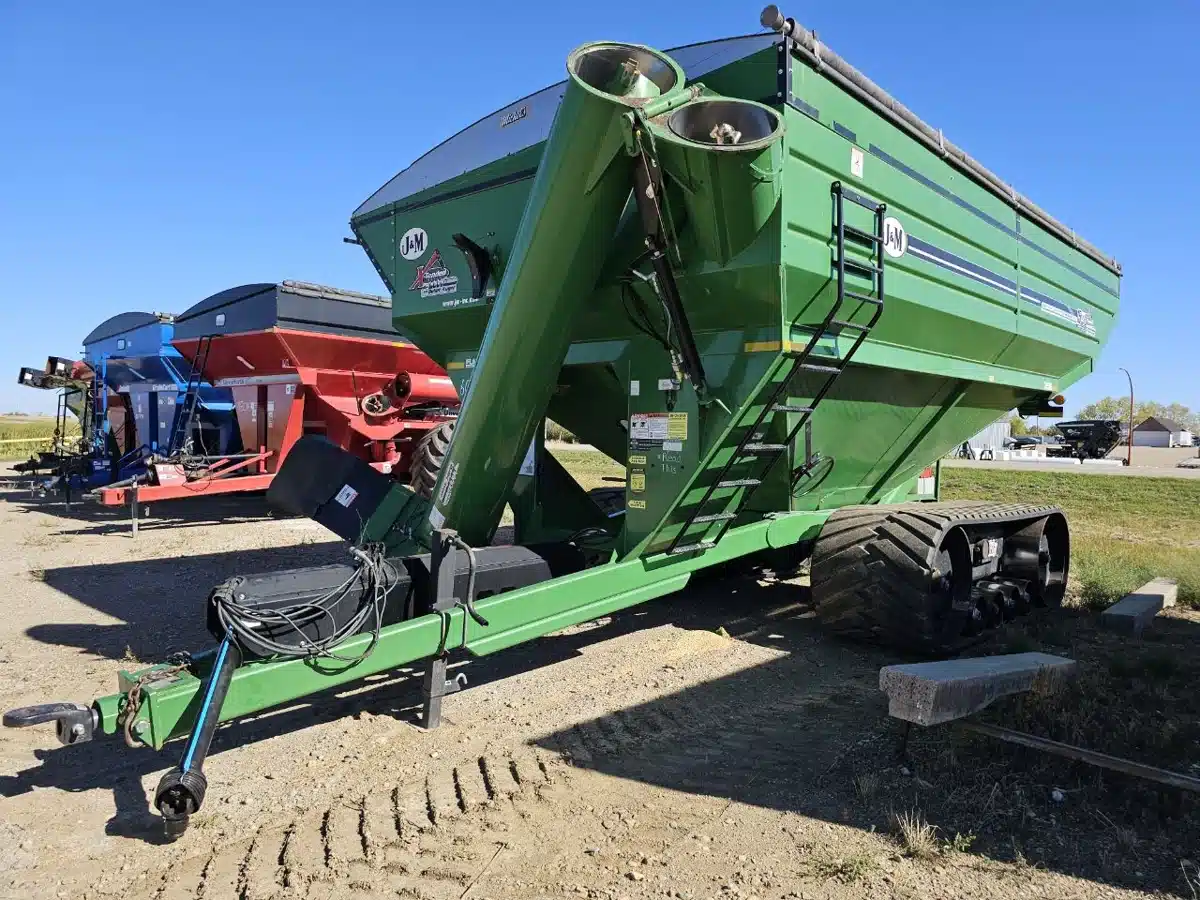 Gallery image 1 for Used 2016 J&M 1522T Grain Cart