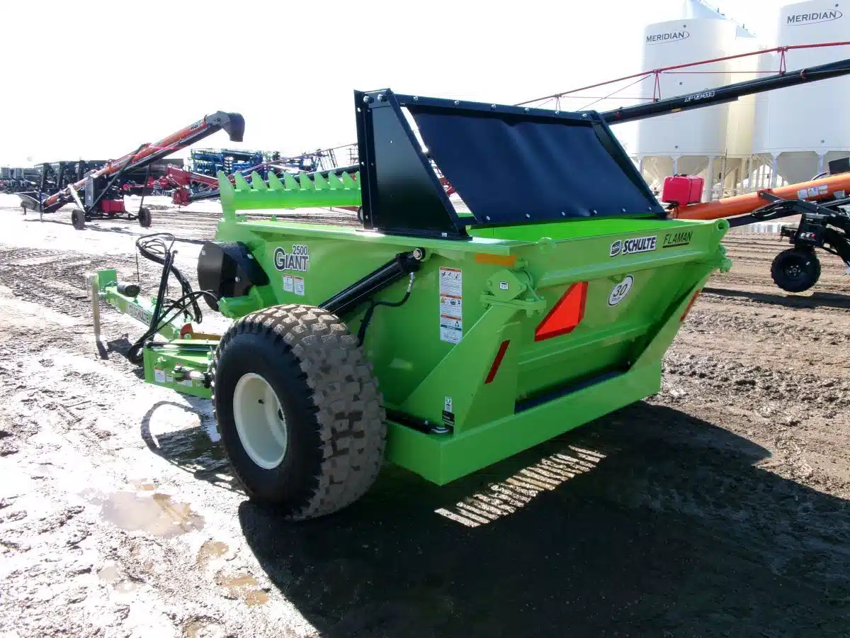 Gallery image 2 for New 2024 Schulte GIANT 2500 Rock Picker