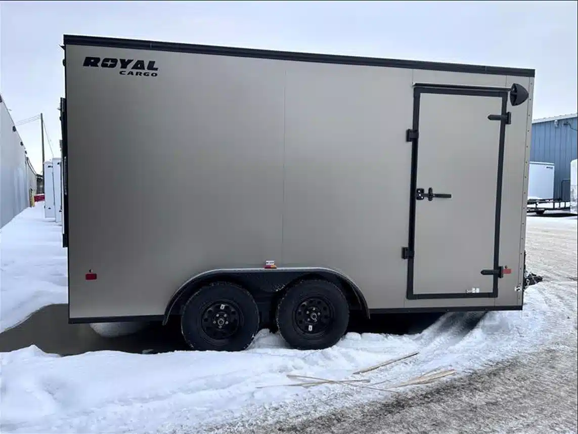 Photo de la Galerie 2 pour Neuf 2025 Royal Cargo LCHT35-7.520V-86 Trailer