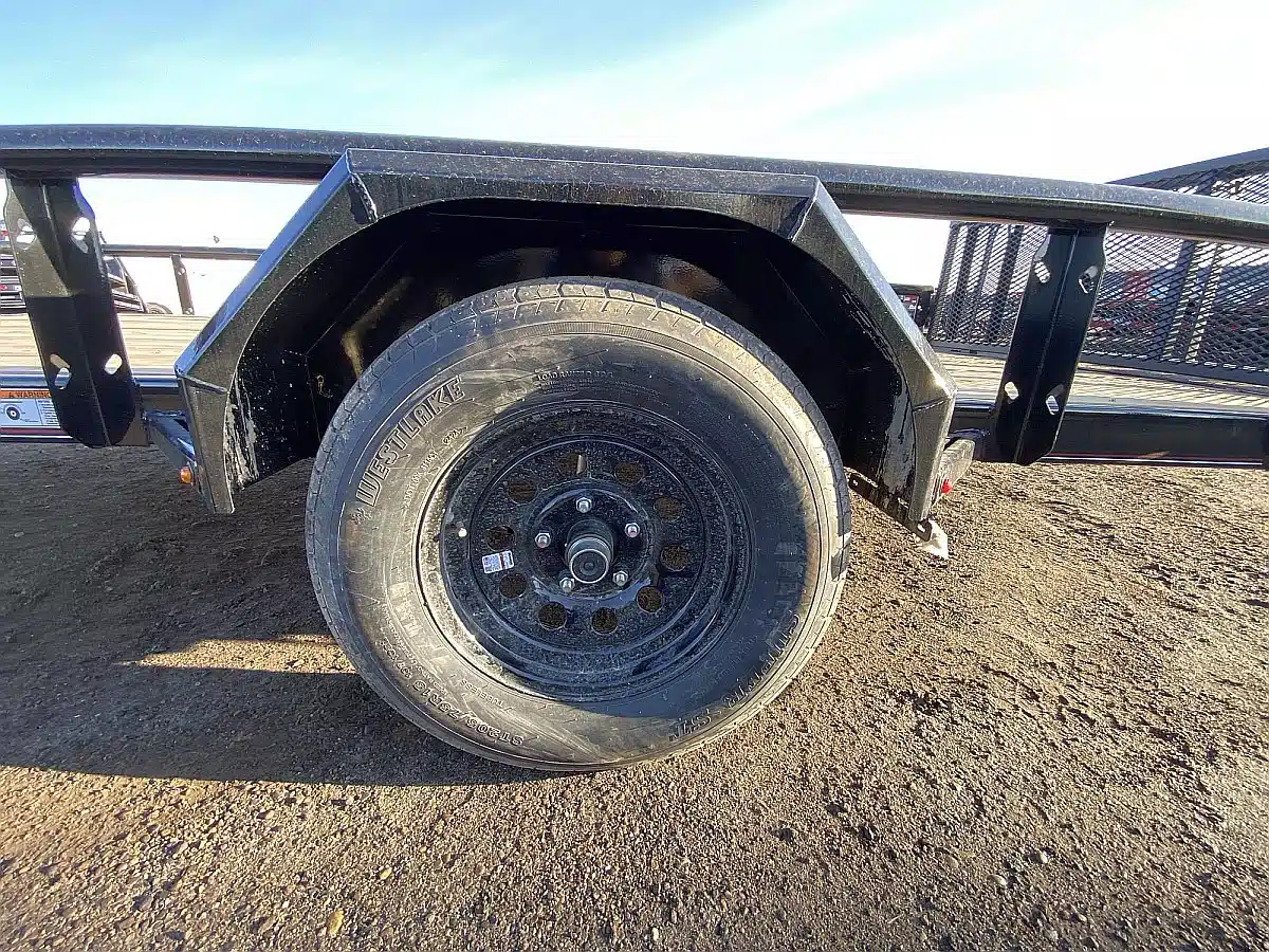 Gallery image 2 for New 2025 Diamond C PSA135 Trailer