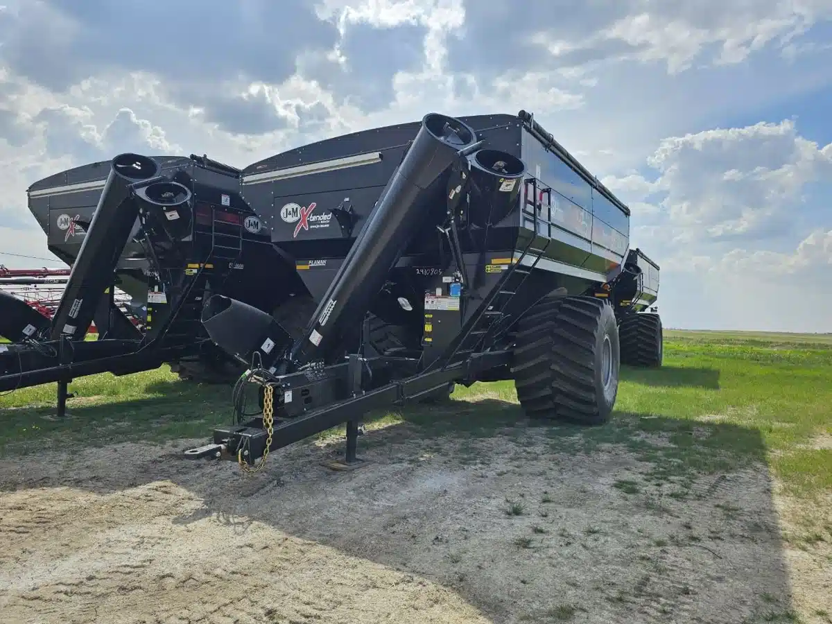 Gallery image 1 for New 2024 J&M 1222 Grain Cart