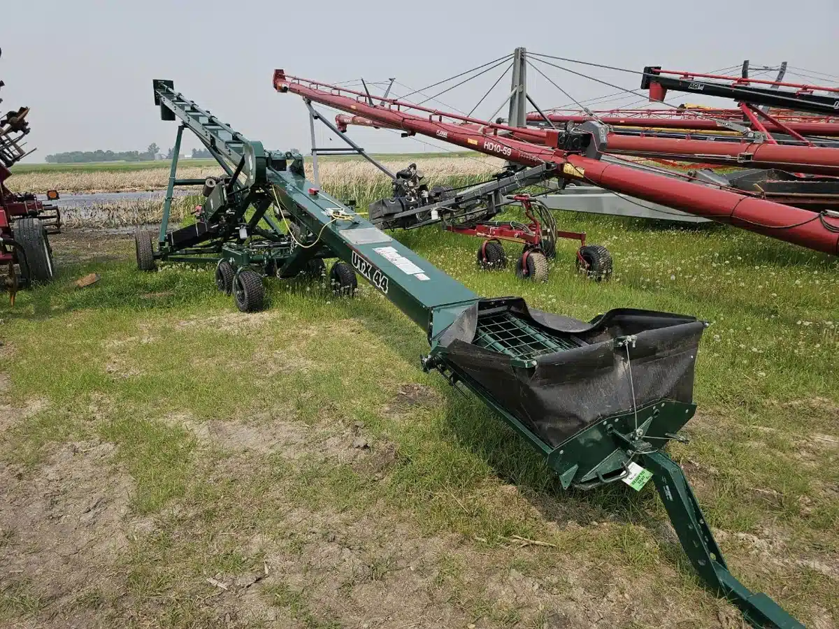 Gallery image 1 for Used 2020 AGI GRAINMAX UTX Grain Auger