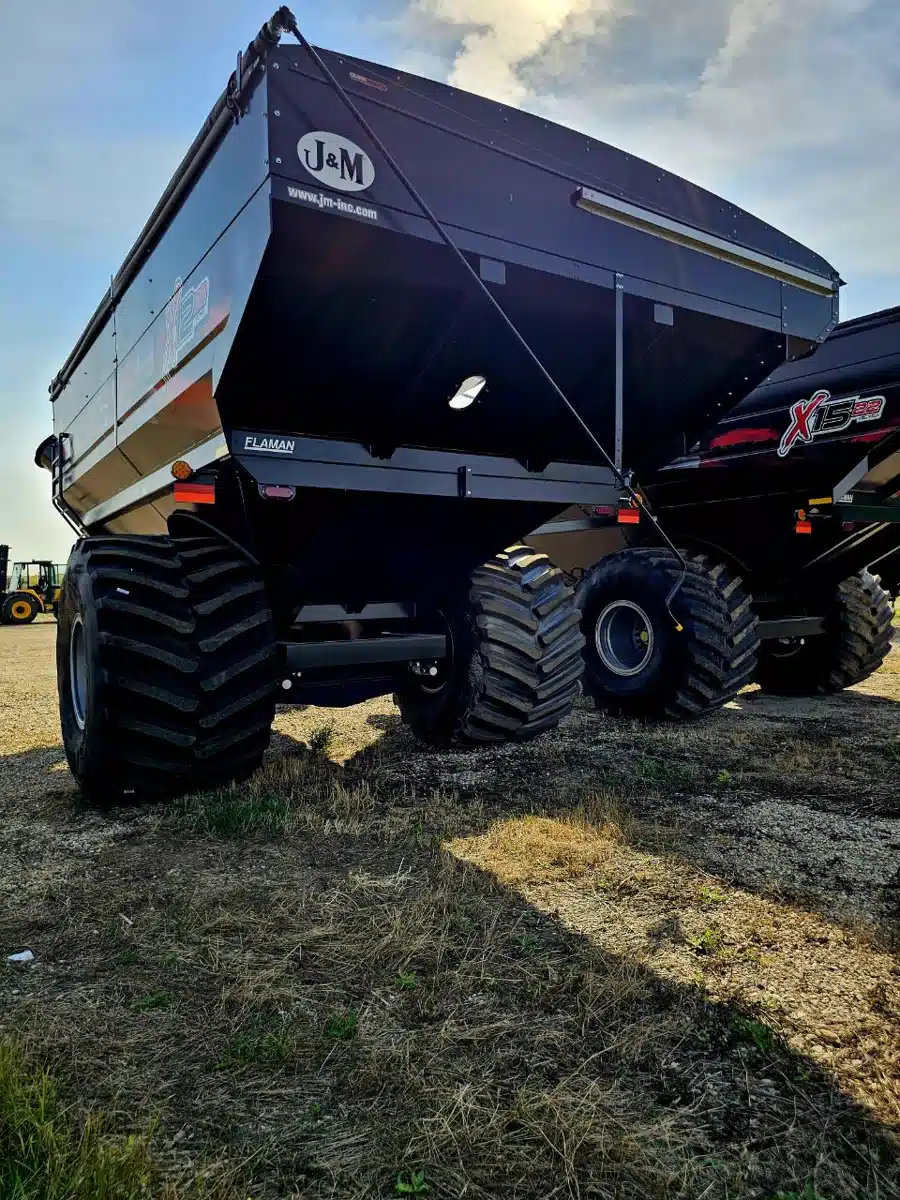 Gallery image 2 for New 2024 J&M 1222 Grain Cart