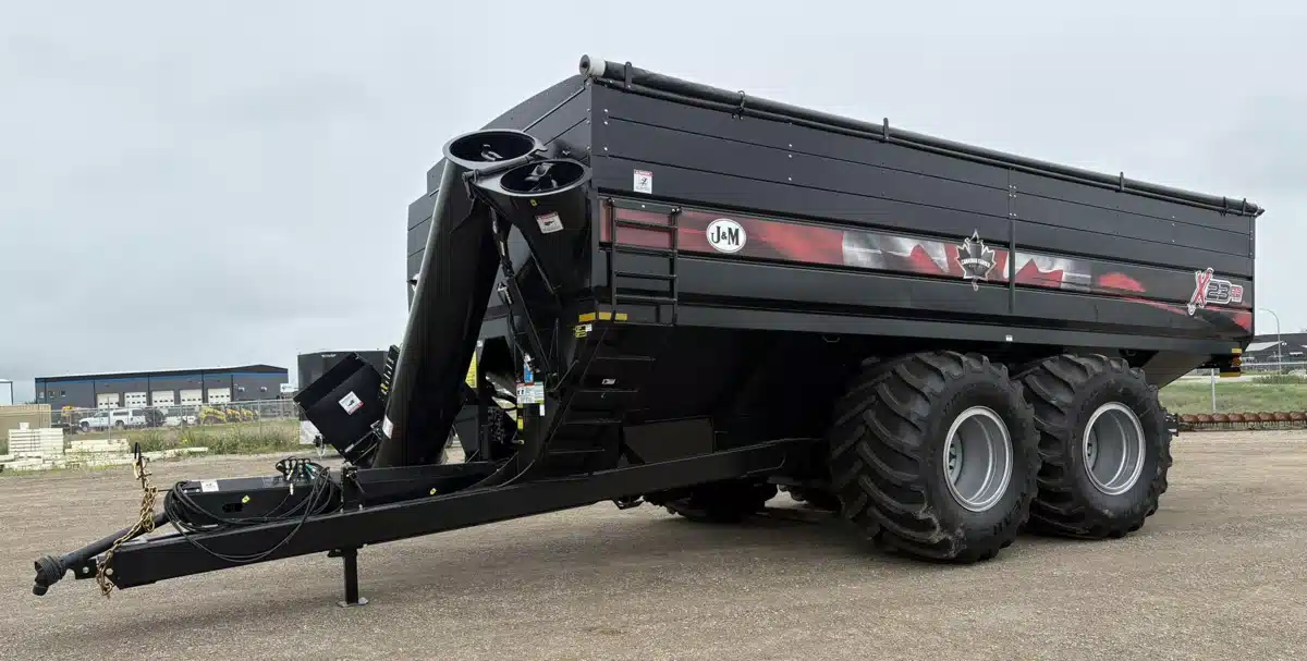 Gallery image 1 for New 2025 J&M X2332-22 Grain Cart