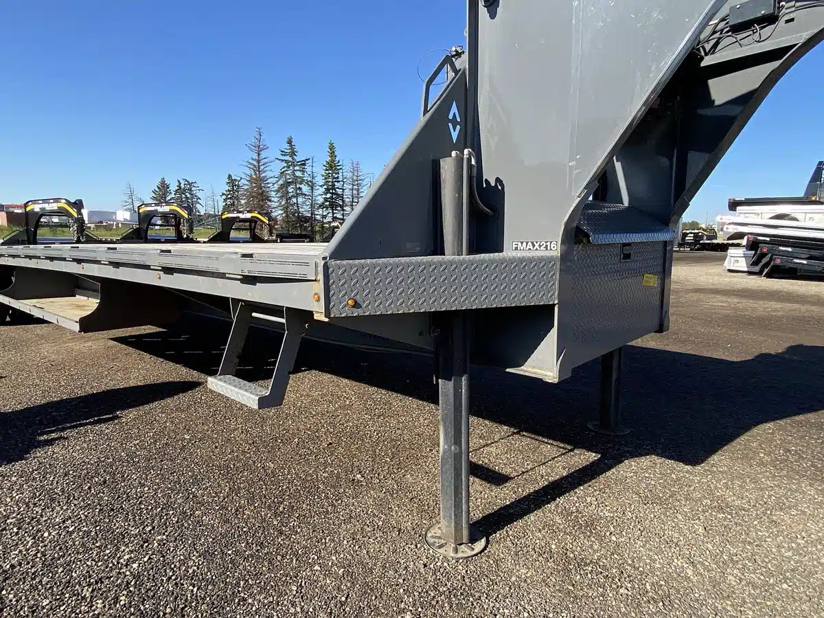 Gallery image 2 for Used 2024 Diamond C FMAX212 Trailer
