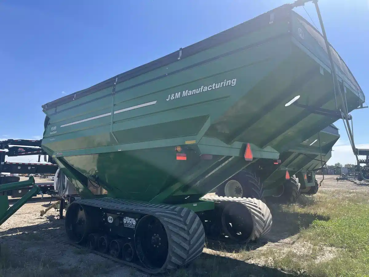 Gallery image 2 for Used 2009 J&M 1501T Grain Cart