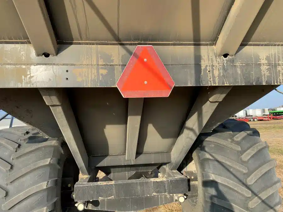 Gallery image 2 for Used 2023 J&M 1222 Grain Cart