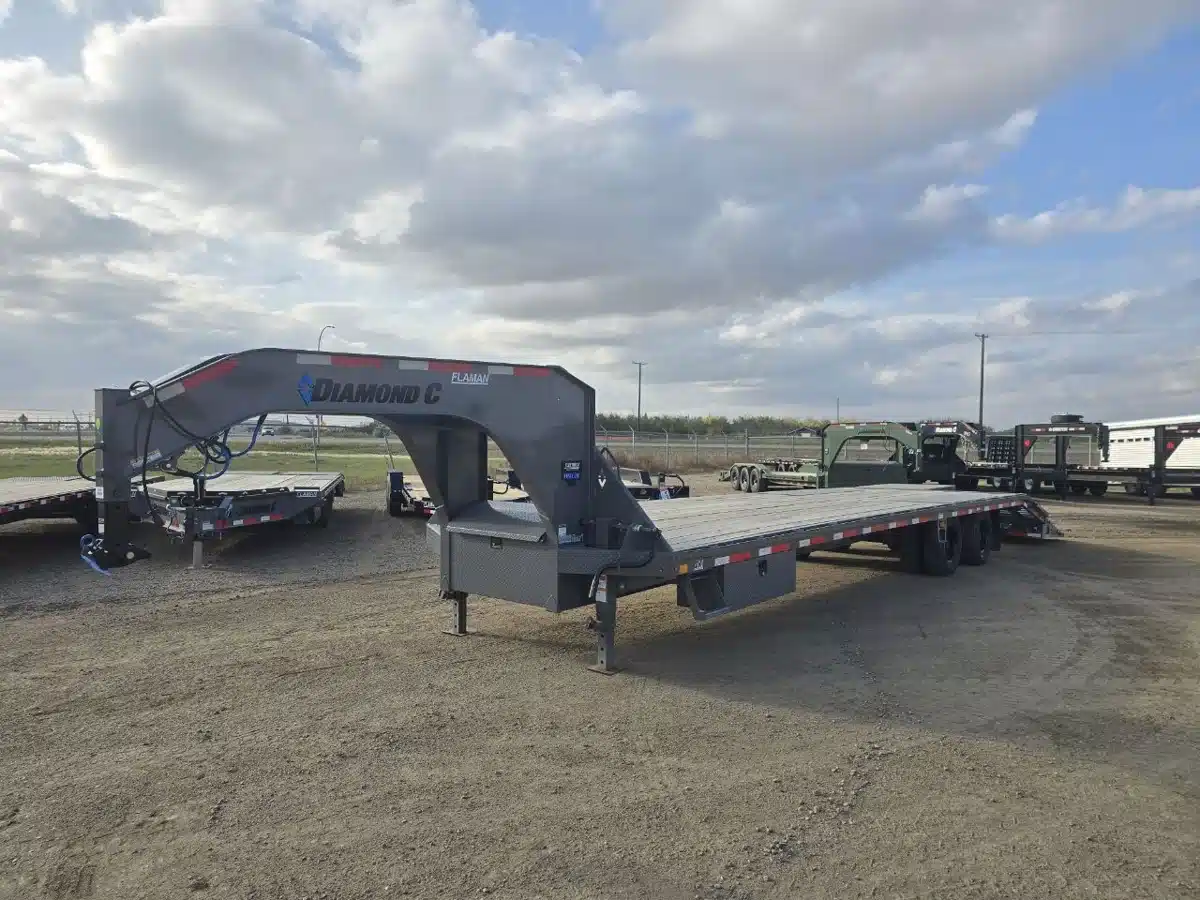 Gallery image 1 for New 2025 Diamond C FMAX Trailer - Flat Deck