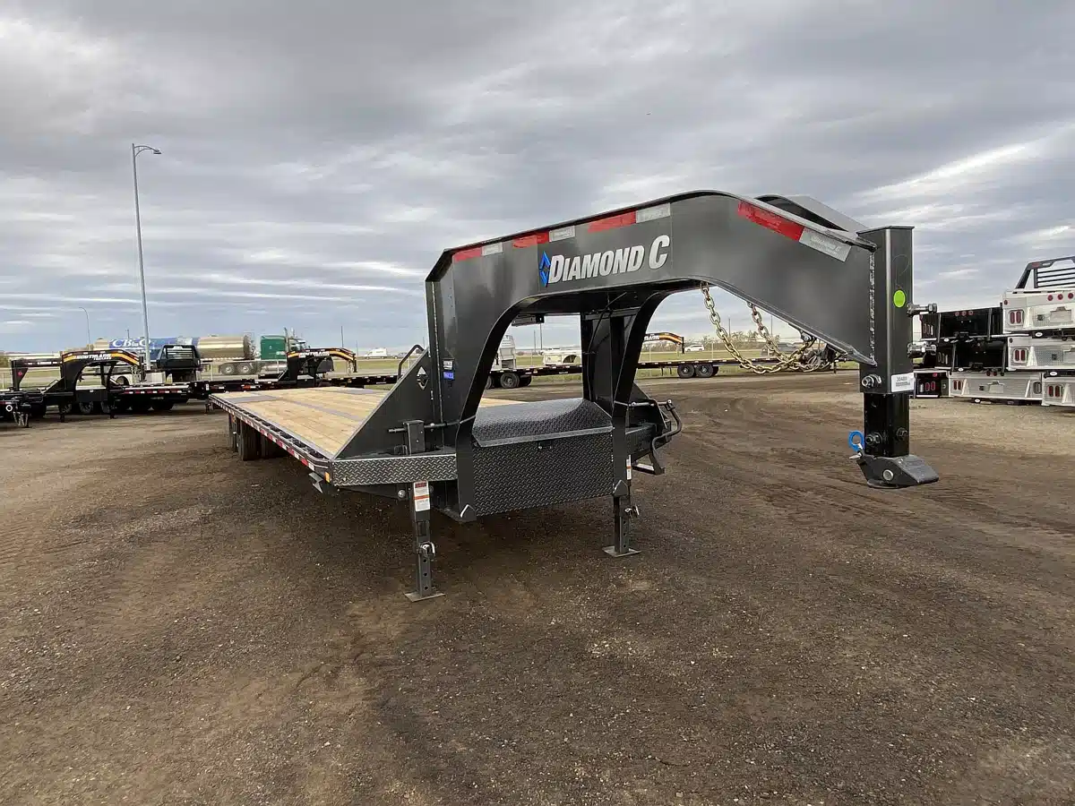 Gallery image 1 for New 2026 Diamond C FMAX212 Trailer