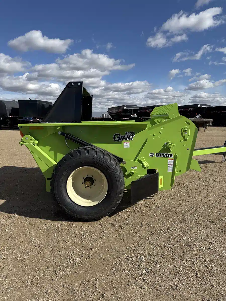 Gallery image 2 for New 2025 Schulte 3500 Rock Picker