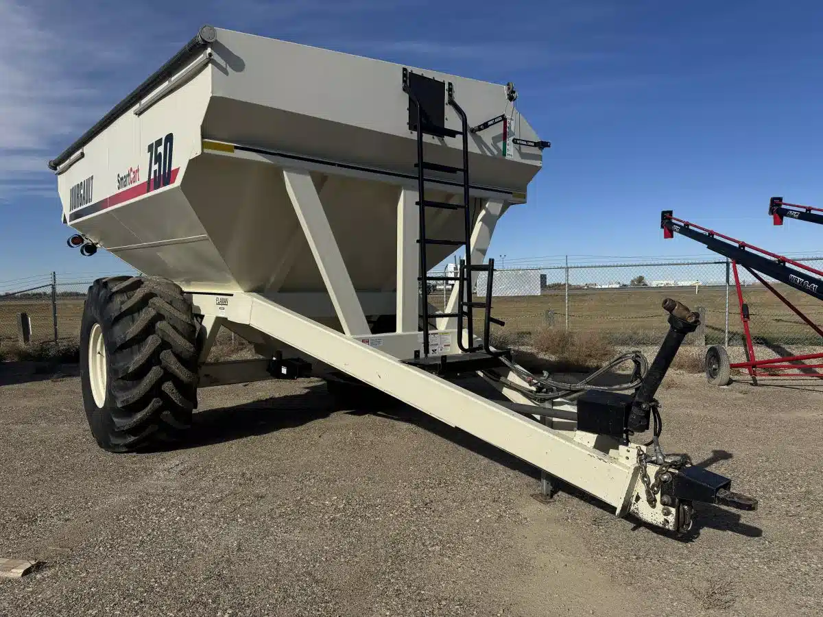 Gallery image 2 for New 2006 Bourgault 750 Grain Cart