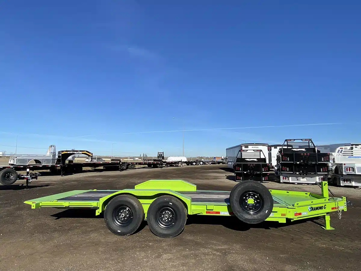 Gallery image 2 for Used 2023 Diamond C HDT Trailer