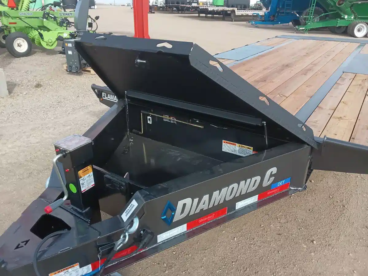 Gallery image 2 for New 2025 Diamond C DET Trailer - Flat Deck