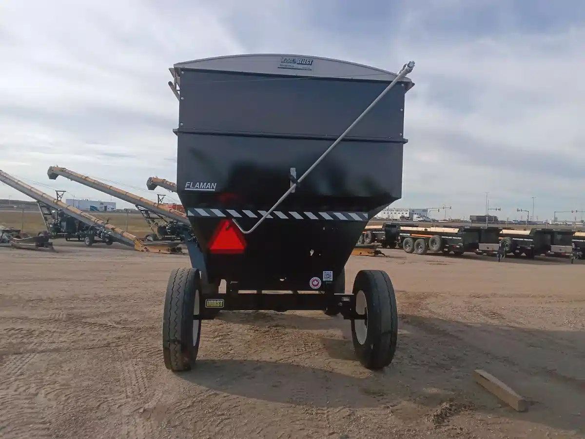 Gallery image 2 for New 2025 Bruns Manufacturing 400 Grain Cart