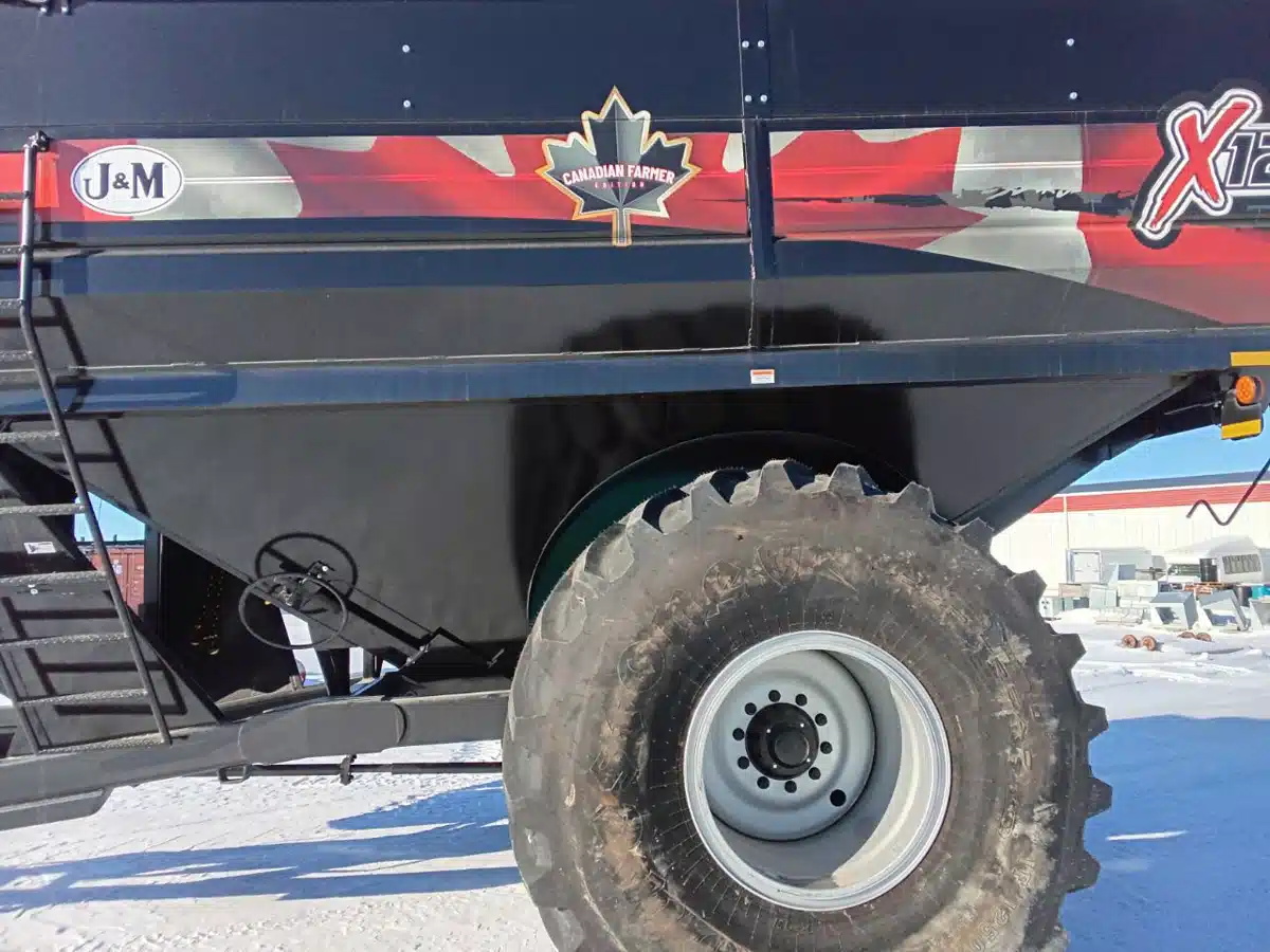 Gallery image 2 for New 2024 J&M 1222 Grain Cart