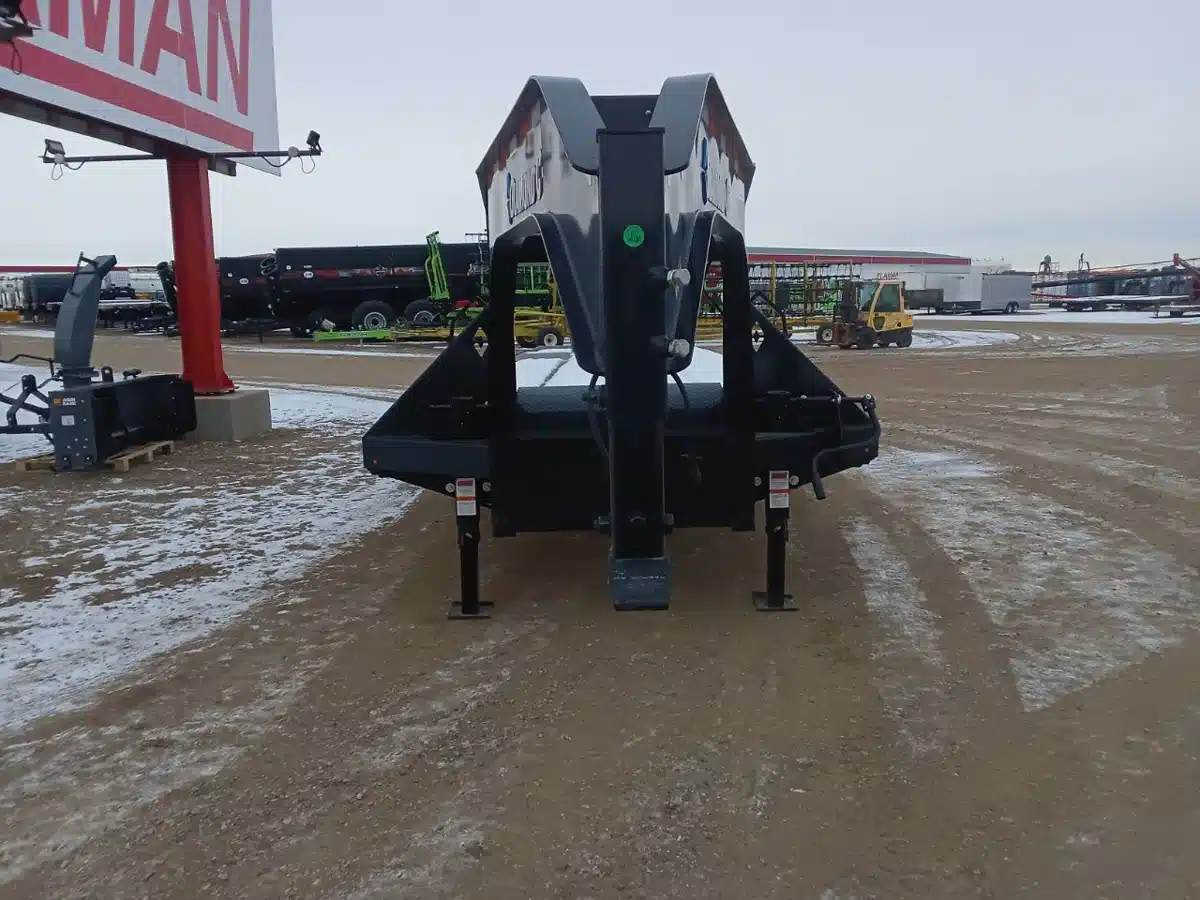 Gallery image 2 for 2026 Diamond C FMAX Trailer - Flat Deck