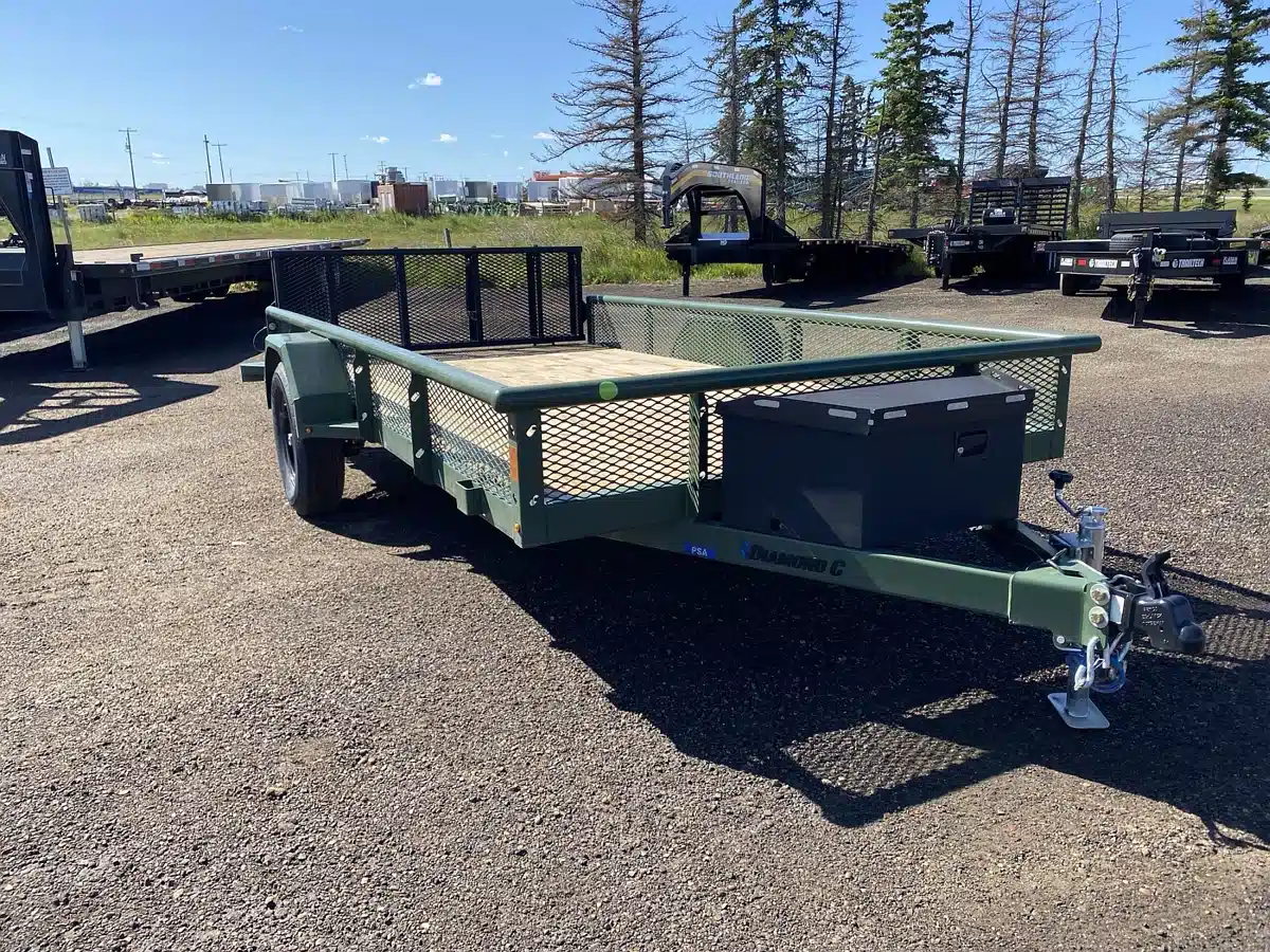 New 2025 Diamond C PSA135 Trailer