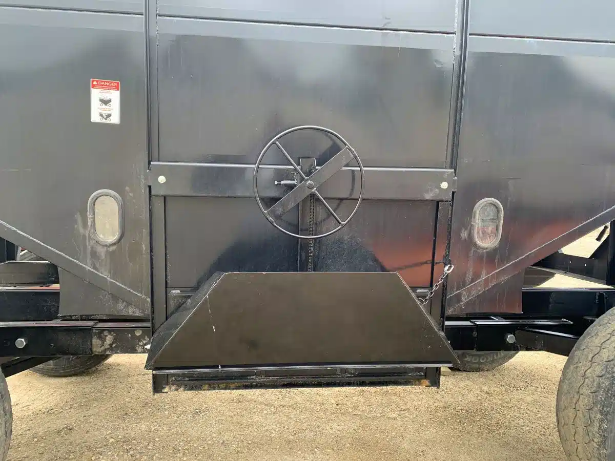 Gallery image 2 for New 2025 Bruns Manufacturing 600 Gravity Box