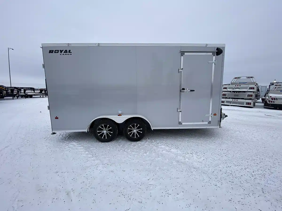 Gallery image 2 for 2026 Royal Cargo LCHT35-7.518V-86 Trailer