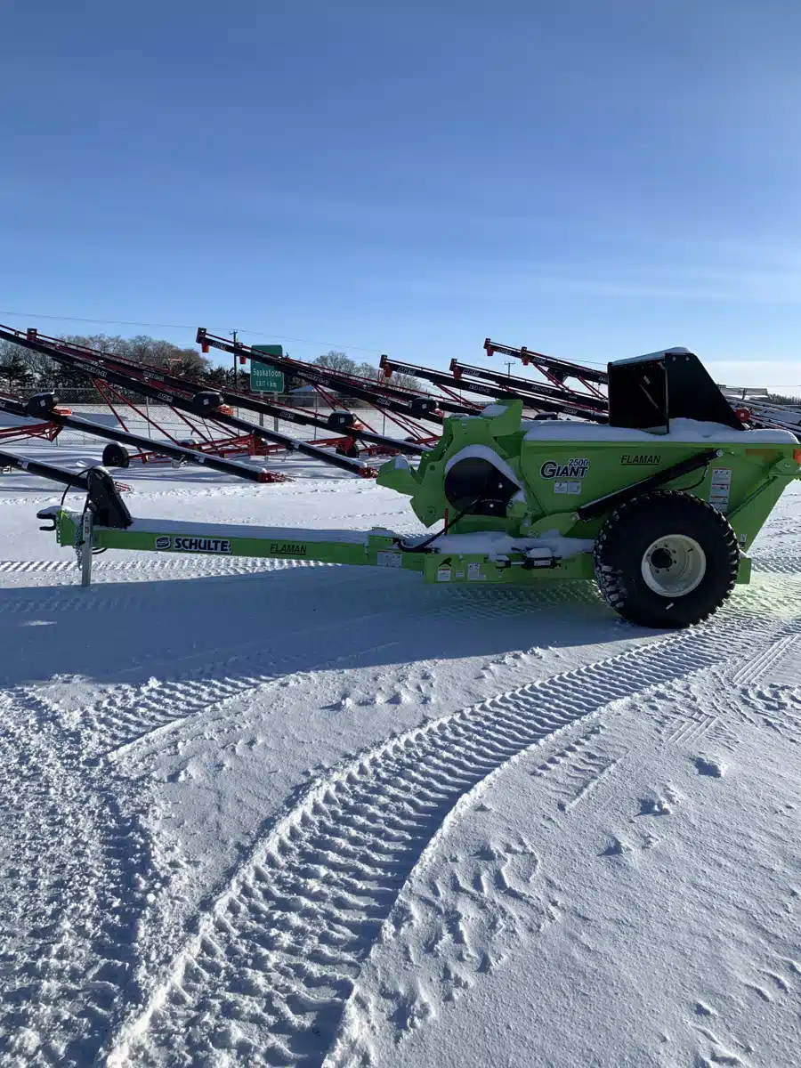 Gallery image 1 for New 2025 Schulte GIANT 2500 Rock Picker