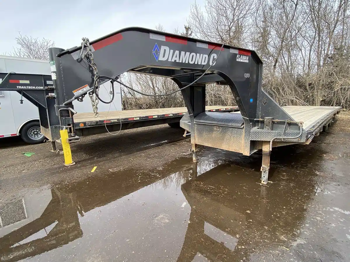 Gallery image 2 for 2024 Diamond C FMAX212SS Trailer