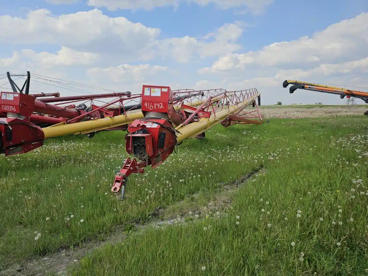 Gallery image 2 for 2019 Westfield 13X114 Grain Auger