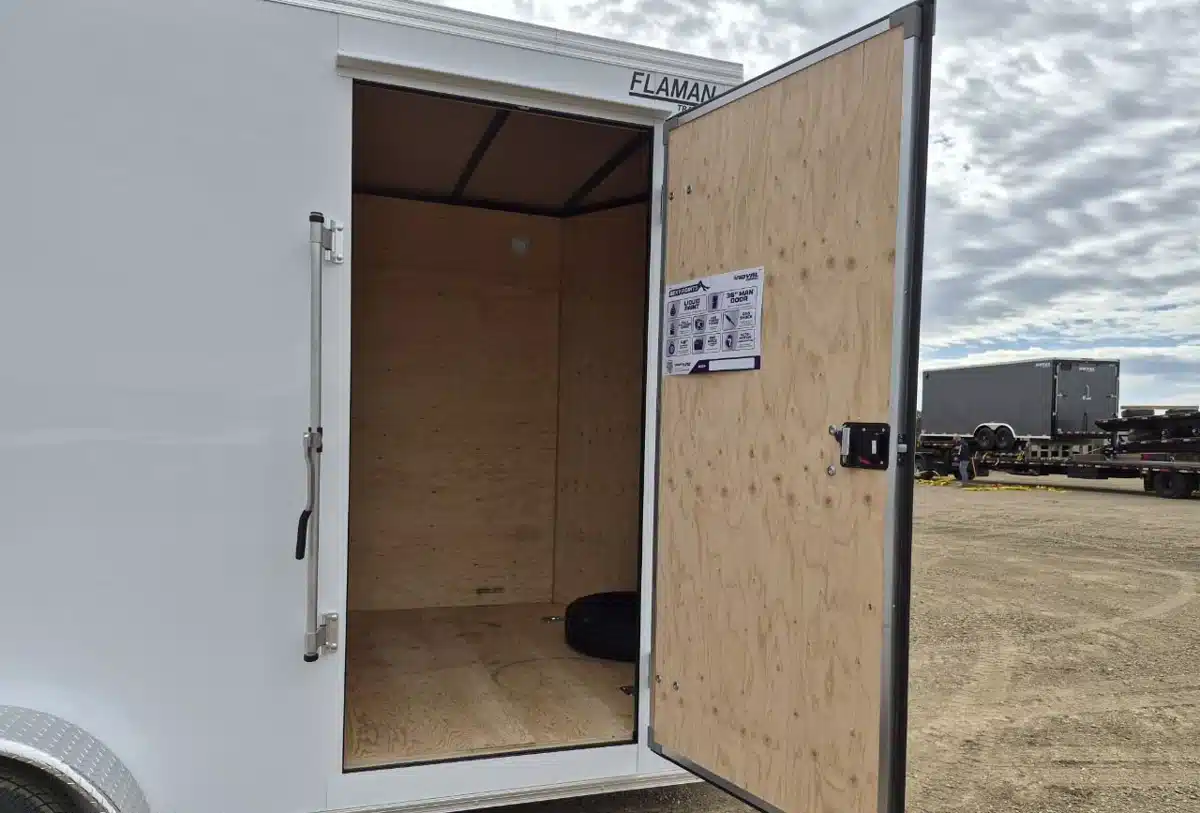 Gallery image 2 for 2026 Royal Cargo LCHT35-716V-86 Trailer - Enclosed
