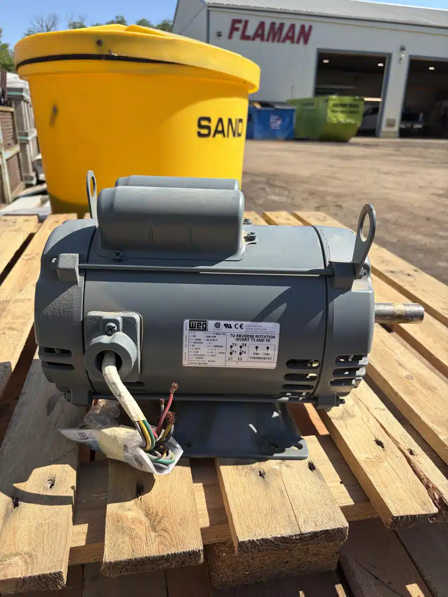 Photo de la Galerie 1 pour WEG ED503-2045 Motors