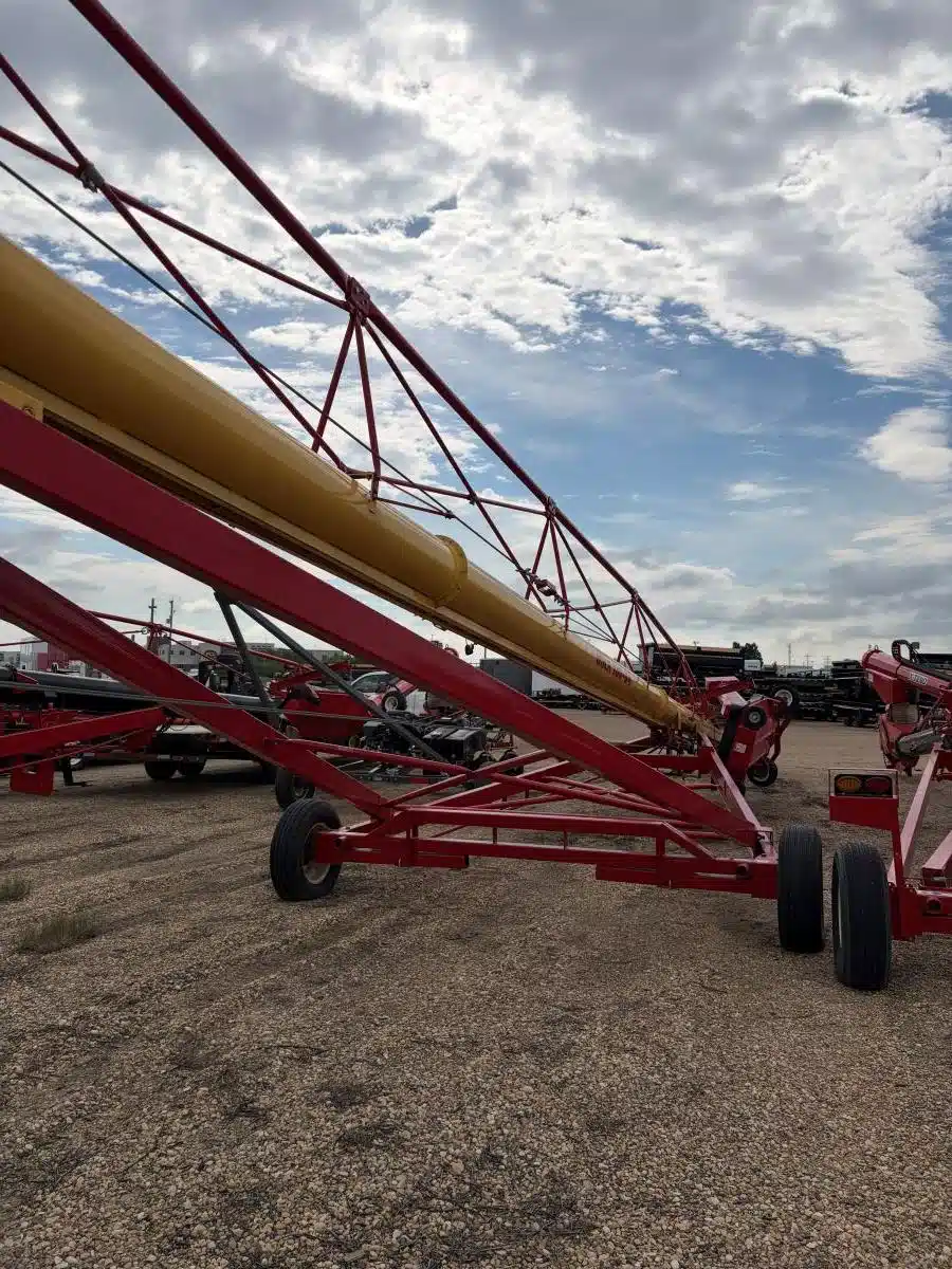 Gallery image 2 for 2019 Westfield MKX 130-84 Grain Auger