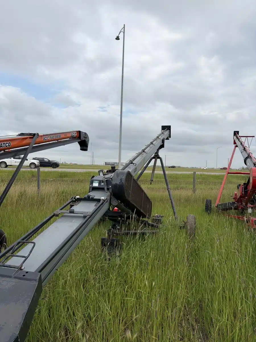 Photo de la Galerie 1 pour 2015 Springland UTL 40 Vis à grain