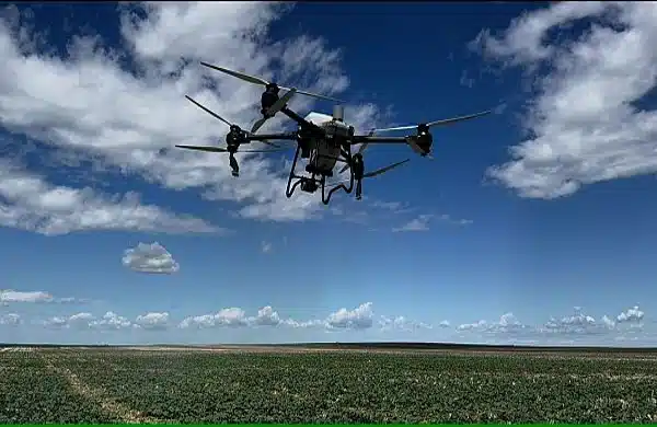 Photo de la Galerie 2 pour DJI AGRAS T50 Arroseur - Automoteur