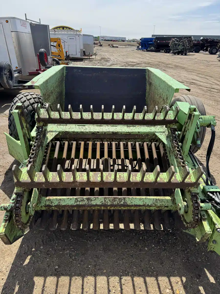 Photo de la Galerie 2 pour 2008 Schulte JUMBO 320 ramasseuse de pierres