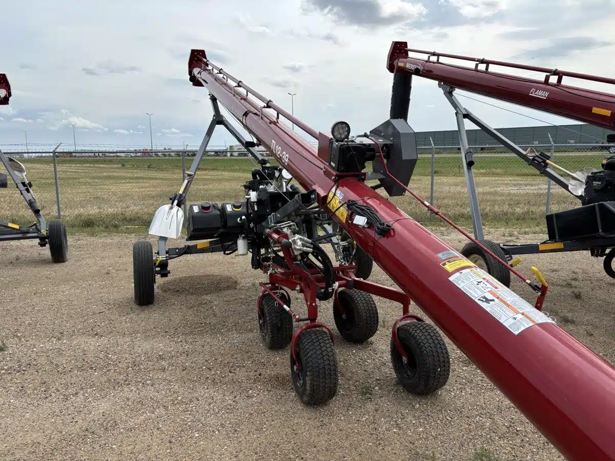 Gallery image 2 for 2026 Meridian TL 12-39 FE Grain Auger
