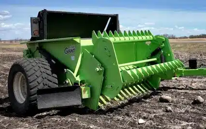 Photo de la Galerie 1 pour Schulte Giant 3500 Wide Grate ramasseuse de pierres