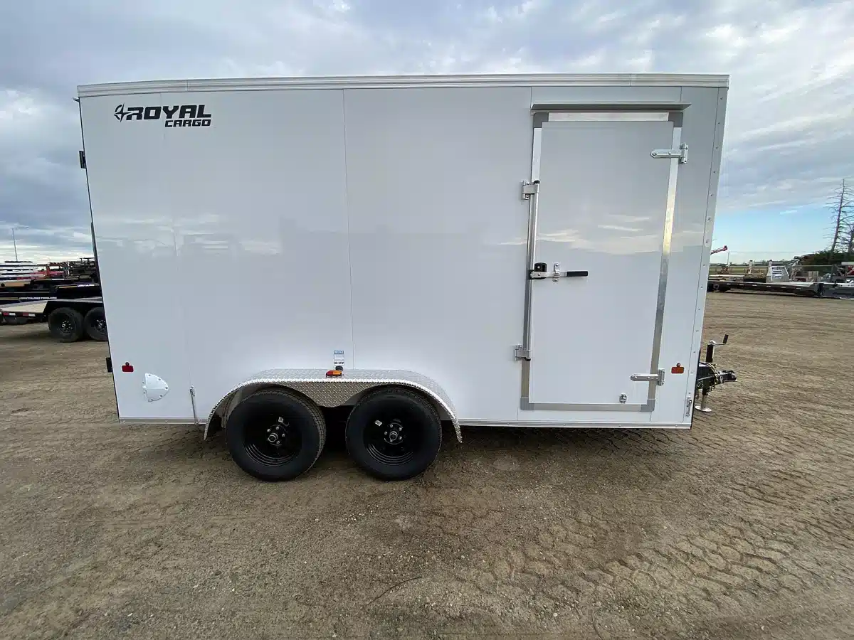 Gallery image 2 for 2027 Royal Cargo LCHT35-716V-86 Trailer - Enclosed
